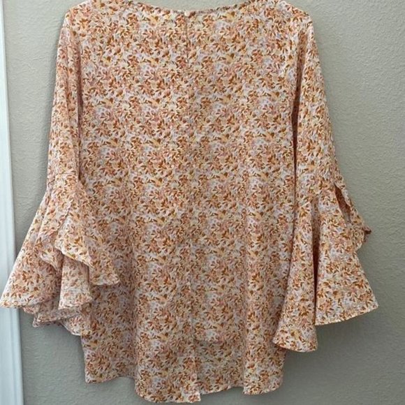 LC Lauren Conrad Bell Sleeve Split Back Top Floral Flowers Peach Size Medium - Picture 6 of 7